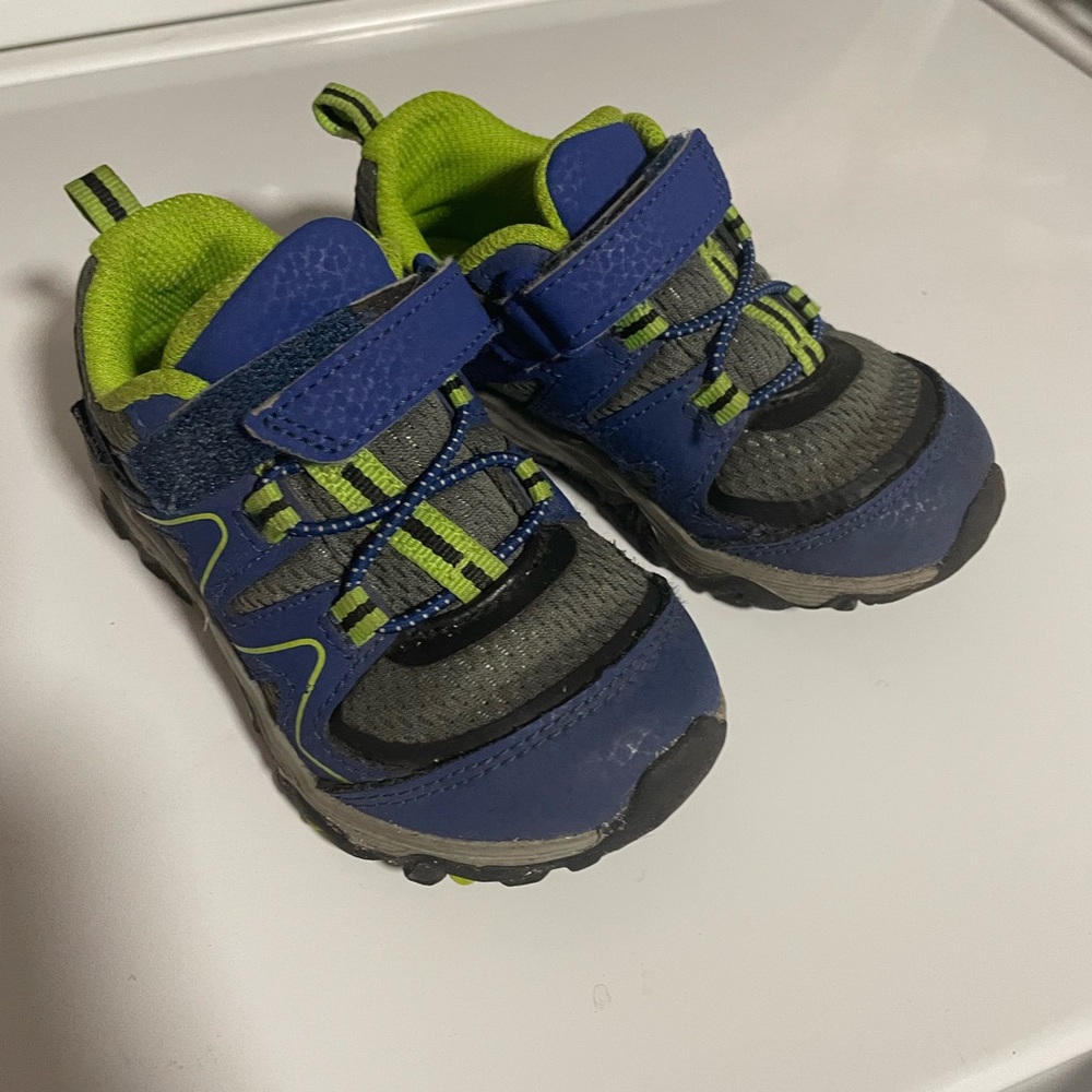 Merrell hiking sneaker, 7.5 toddler shoe